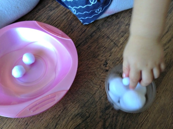 fine motor skills activity for a one year old