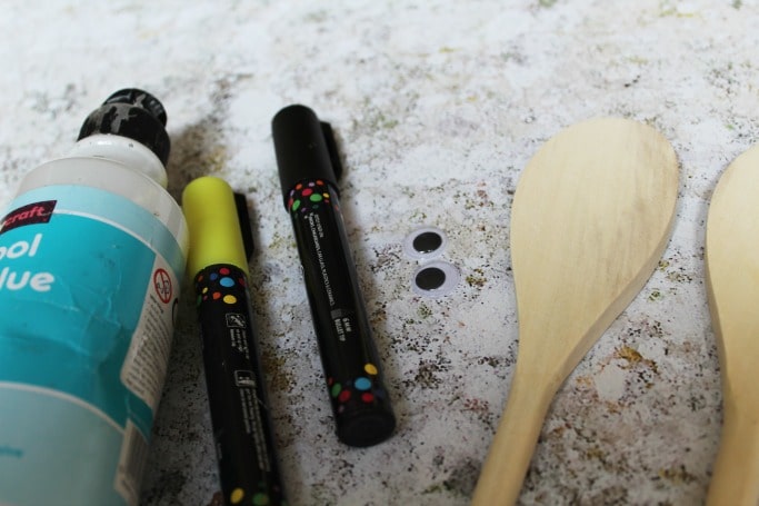 wooden spoon minion puppets materials