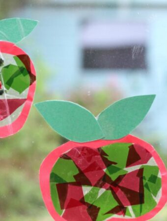 apple suncatcher craft for kids autumn