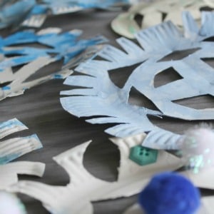 paper plate snowflakes 300