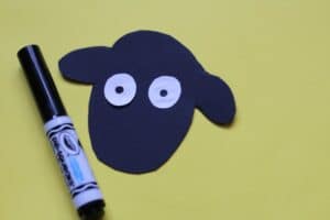 easy sheep craft making the face