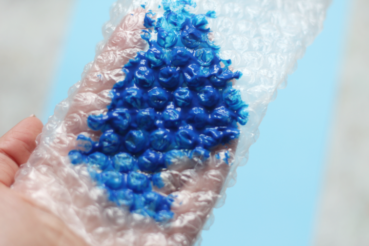 how to paint with bubble wrap