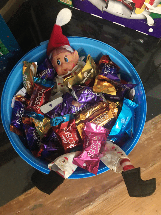 easy elf hiding in candy idea