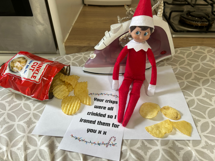 funny elf ironing crisps