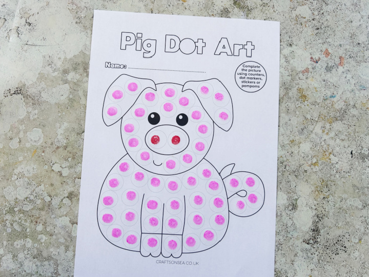 Pig do a dot worksheet for preschool