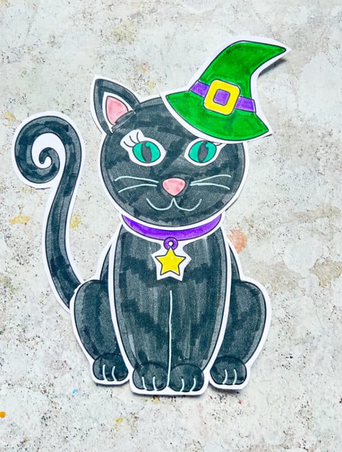 build a witch's cat craft made using a free printable
